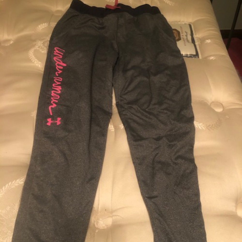 Under Armour Girls sweatpants size MD
